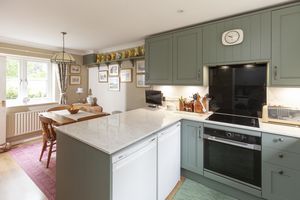 Kitchen Diner- click for photo gallery